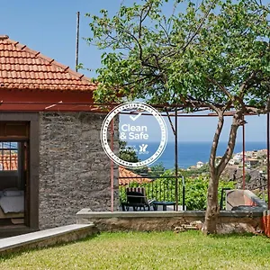 Casa Da Aldeia By An Island Hébergement de vacances Câmara de Lobos